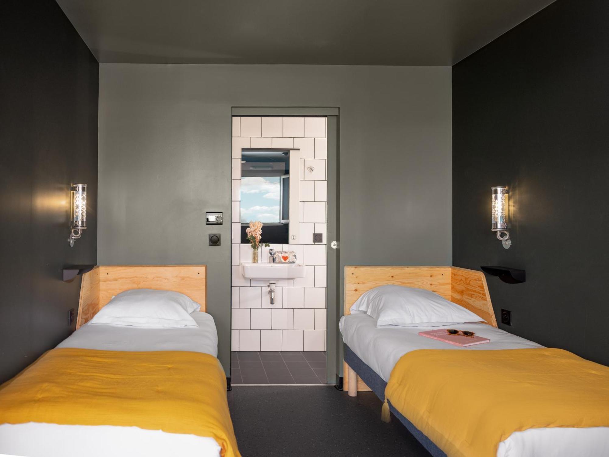 Eklo Paris Roissy Cdg Airport Hotel Exterior foto